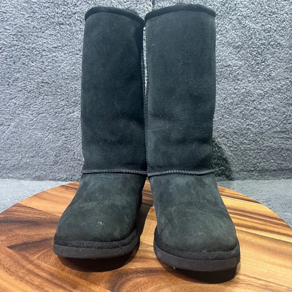 UGG Australia‎ Tall Classic Suede Sheepskin Boots Womens Black Size 4 Fur Cozy